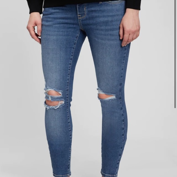 GAP Maternity Jeans - Picture 2 of 4